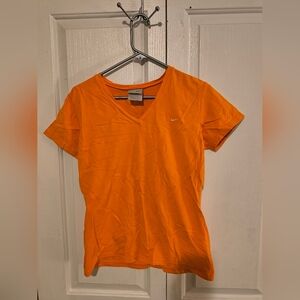 Nike Short Sleeve Shirt V Neck Womans Size Large 34×24 Orange Cotton Stretch